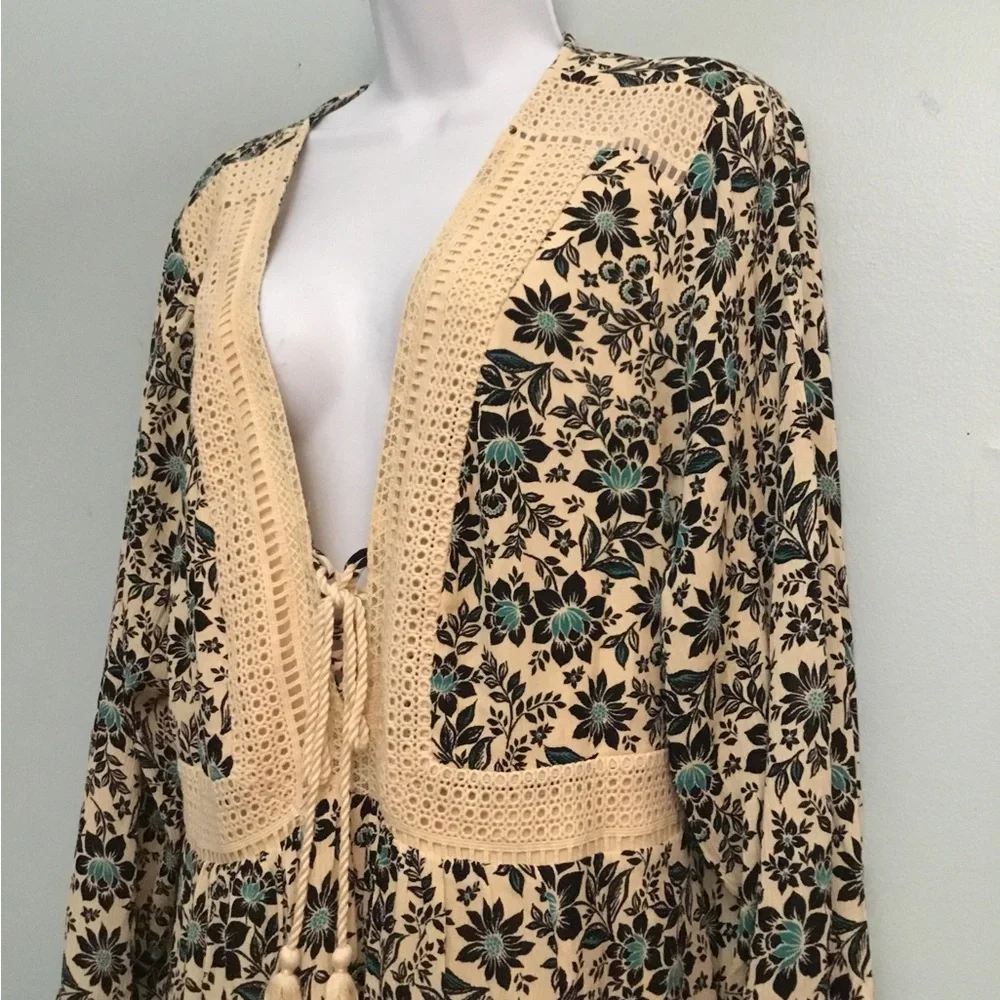 torrid Cream Floral Crochet-Trim Maxi Dress with Teal Accents - Picture 15 of 16